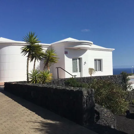 Willa Casa Mcelroy Tías